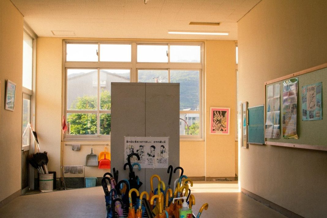 Robinhood Market Cap and India’s Revenue Titans: A Clear View