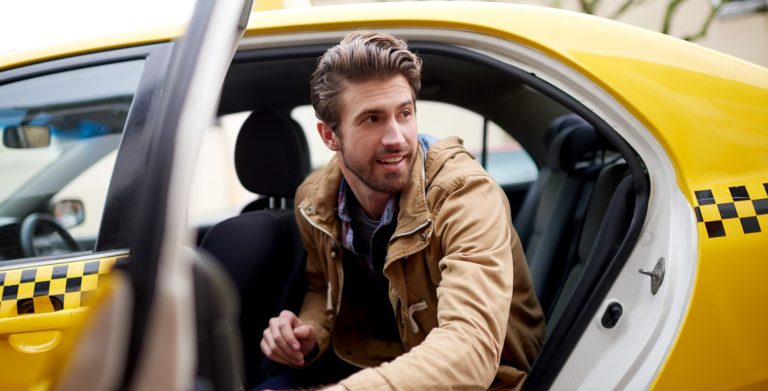 Reliable rides: corporate taxi Burlington to Montreal and back