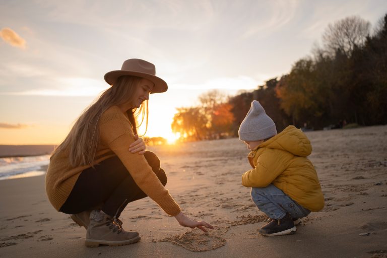 A warm hand for families near the coast