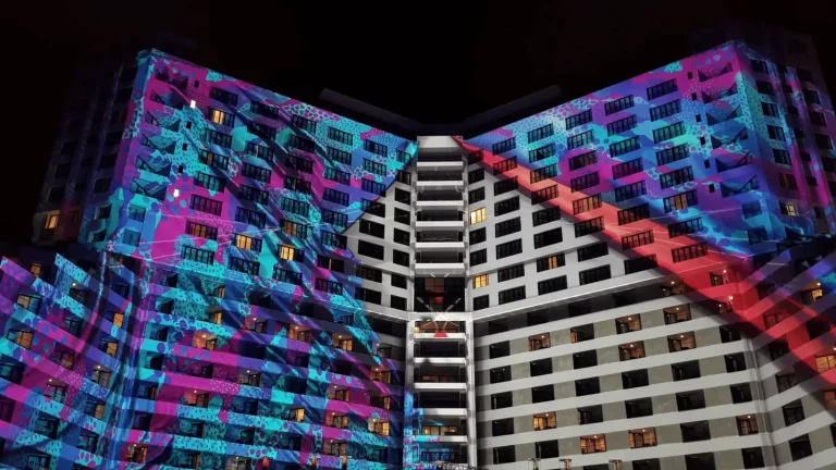 Seeing the Light: The Projection dome Experience