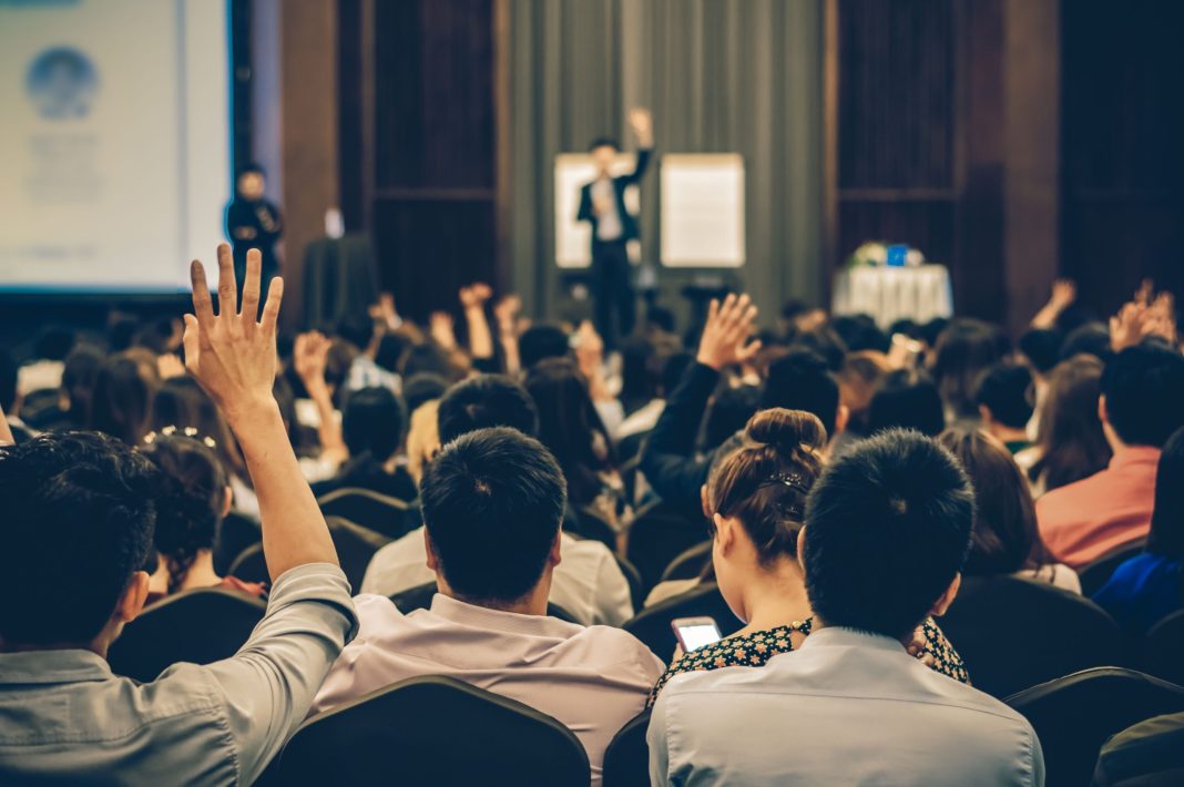 Aiming for crisp spaces with audio visual care
