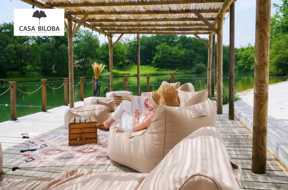 Chauffeuse Côtelée Convertible Rose : Élégance et Confort Modulable pour Votre Intérieur