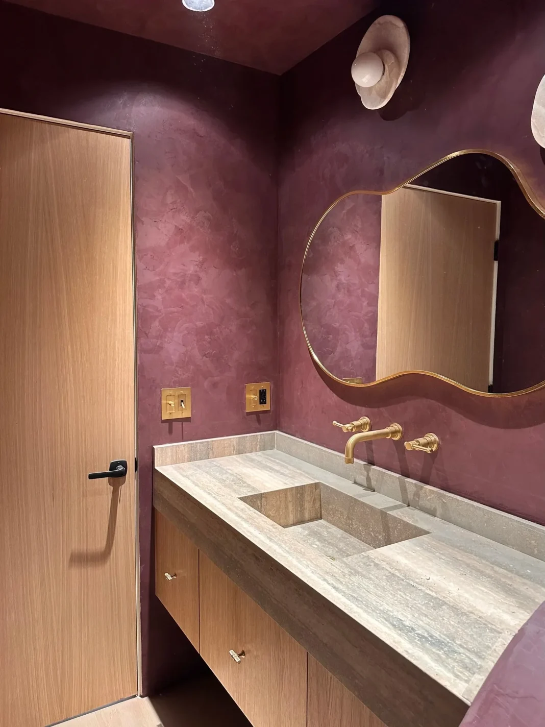 Expert Tadelakt Plaster Los Angeles Services for Elegant and Timeless Interiors